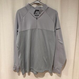 Nike Men's Light Gray 1/4 Zip Performance Pullover